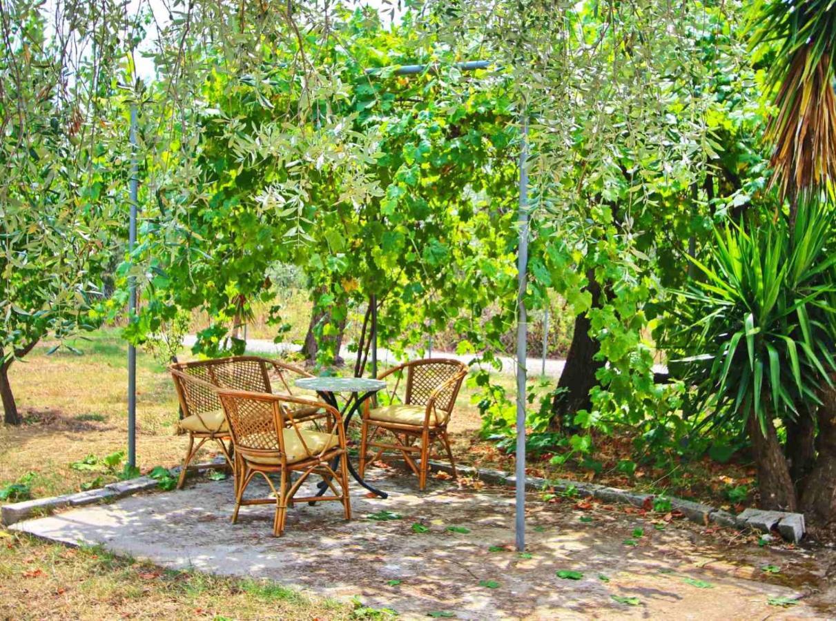 Panos House Apartamento Koínira Exterior foto