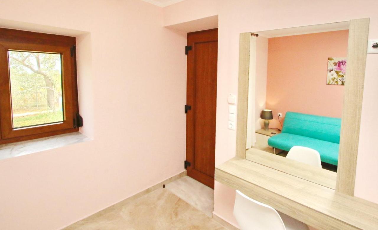 Panos House Apartamento Koínira Exterior foto