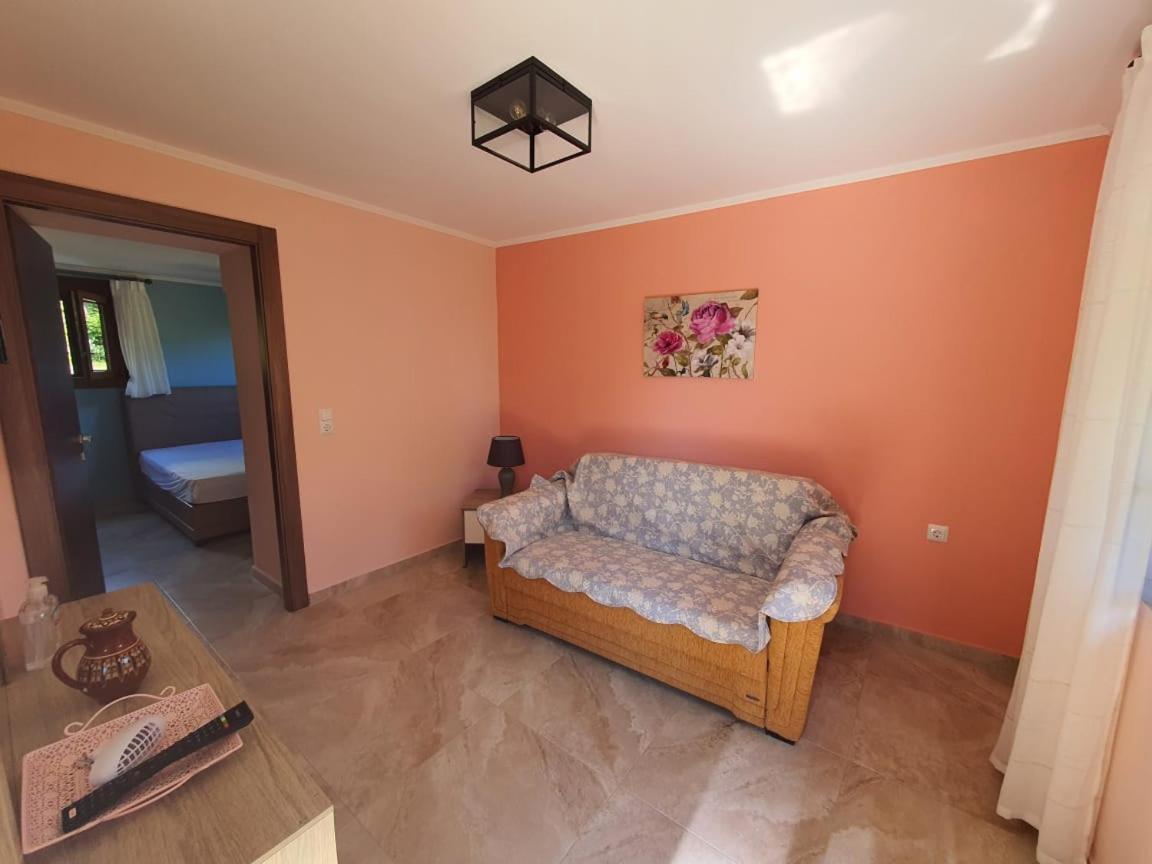 Panos House Apartamento Koínira Exterior foto
